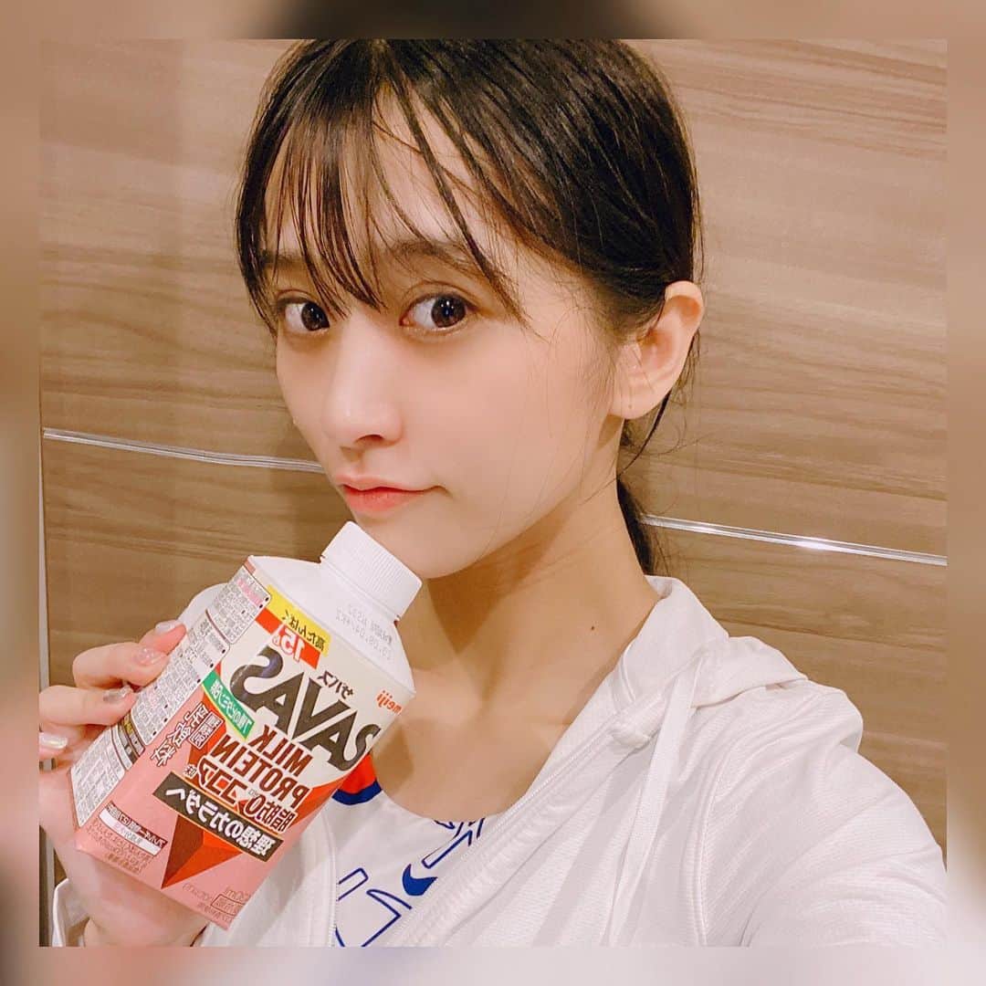 のインスタグラム：「🥛💪🥛 ザバスのココア😗✨ 美味しくて好き でも本当はこれより 小さいサイズの方が なぜか美味しく感じる🤔 プロテインinだから運動の時 飲んでます☺️💕 #drink #cocoa #protein #savas #ココア #ザバス #プロテイン #すっぴん」