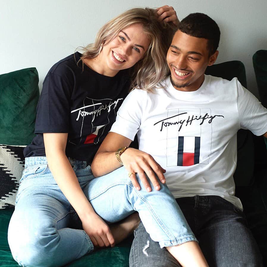Tommy Hilfigerさんのインスタグラム写真 - (Tommy HilfigerInstagram)「By you, for you. Shop the Together hoodie and tee! 100% of proceeds go to local European Red Cross societies. #TommyHilfiger」7月28日 20時08分 - tommyhilfiger