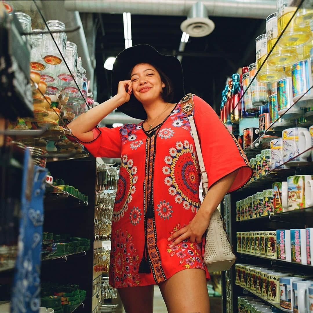 デシグアルのインスタグラム：「Yes, a #kaftan is an essential garment of a #summer wardrobe. Got yours yet?」