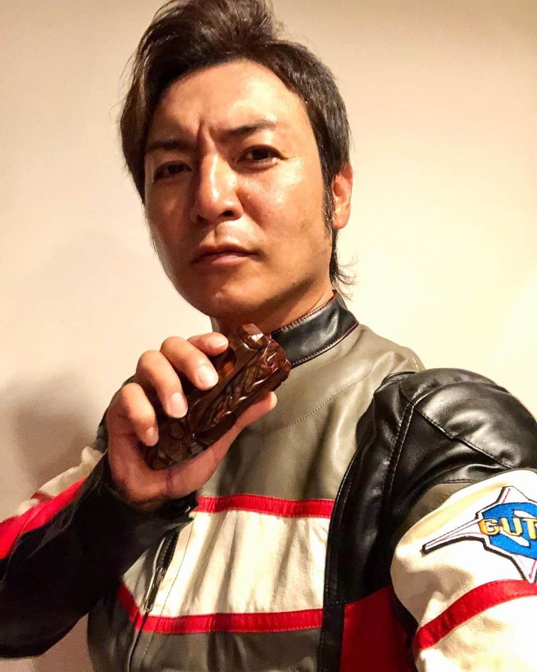 つるの剛士さんのインスタグラム写真 - (つるの剛士Instagram)「BANDAIさんから届いた。  着てみた。  #ウルトラマンダイナ #ultramandyna #S_GUTS #スーパーガッツ #隊服　#隊員服 #アスカシン　#ASUKA」7月28日 20時33分 - takeshi__tsuruno