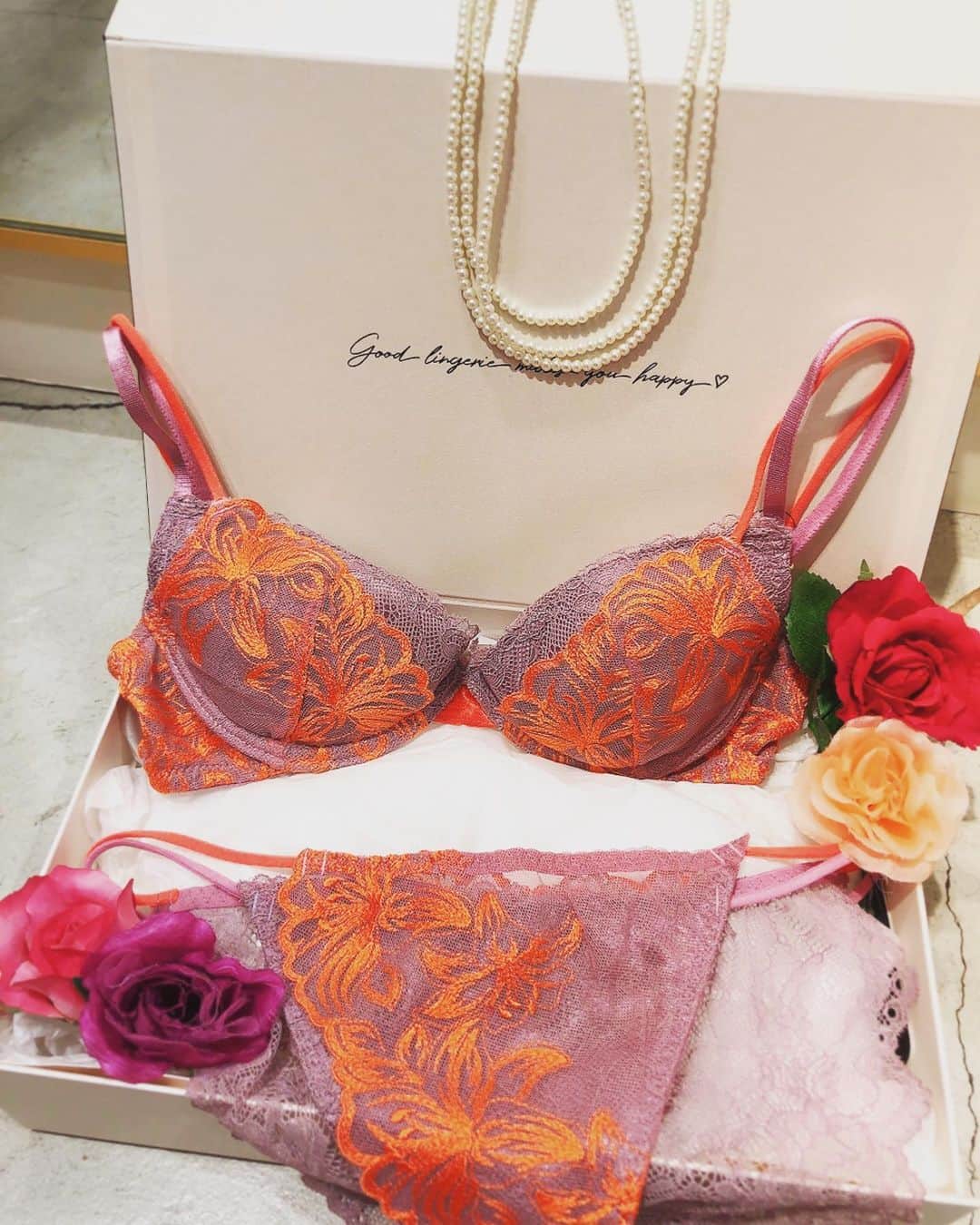 Ravijour札幌4丁目プラザ店のインスタグラム：「#ONSALE #フラワーレイヤードビューティーリフト単品ブラ  のご紹介です✨ 詳しくはブログへ✈  #ラヴィジュール #ravijourstaff  #ravijoursapporo  #ravijour_official」