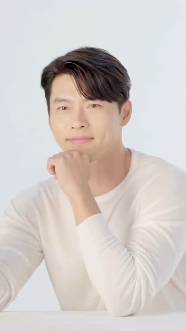 ヒョンビンのインスタグラム：「Hyun Bin for AMADO H-COLLAGEN (@amadothailand). Amado is a producer and marketer of weight loss, fibre and collagen supplements in addition to skincare products such as moisturizing creams. —— #hyunbin #현빈 #ヒョンビン #玄彬」