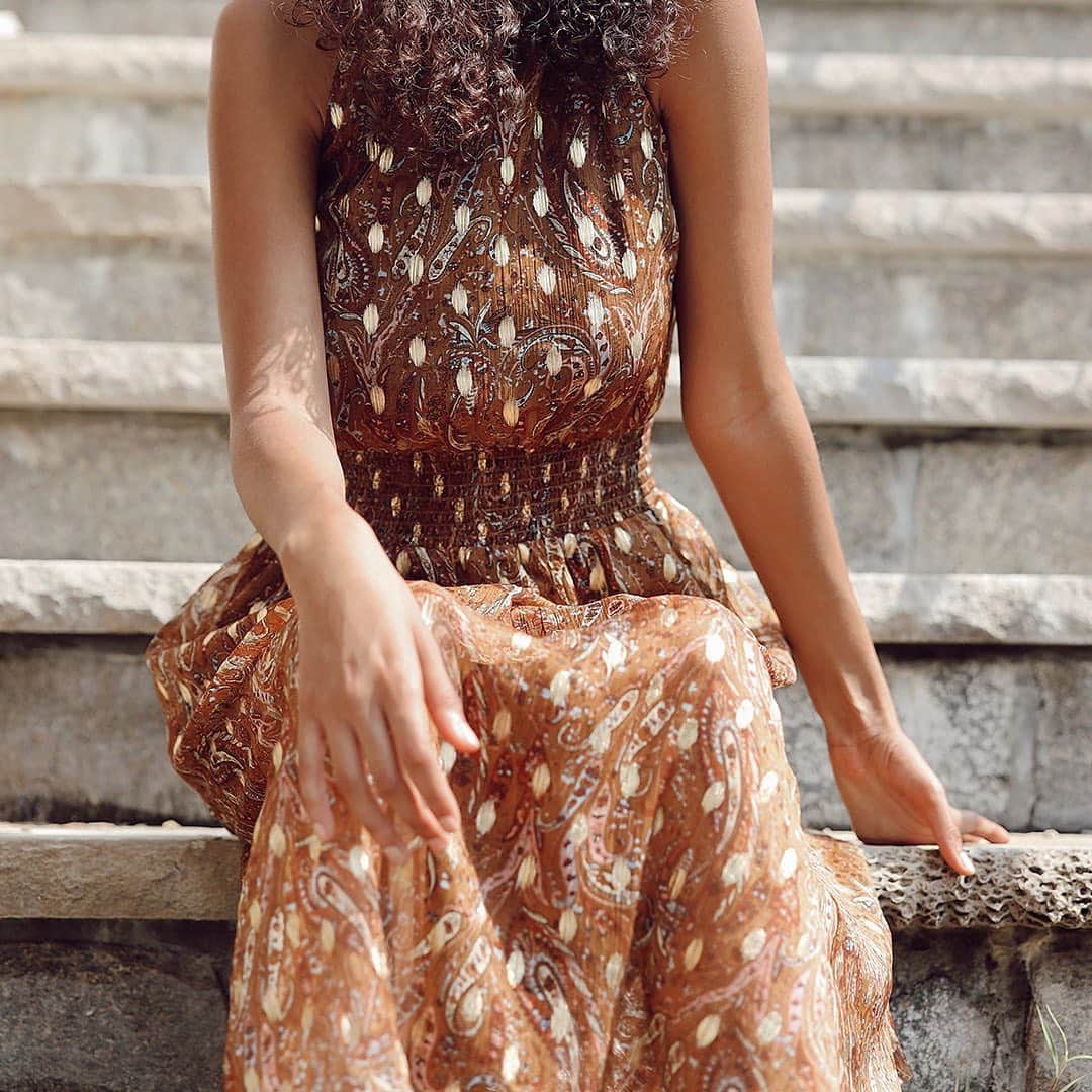 サムエデルマンのインスタグラム：「NEW DRESSES.  FORCES OF NATURE, our pre-Fall 2020 collection.  Inspired by the essential elements of Earth, Air, Fire and Water. Fashion is our fifth element, core to our brand this season.  Available July 31.  Coming soon to Samedelman.com #SamEdelman #FORCESOFNATURE #PreFall2020」