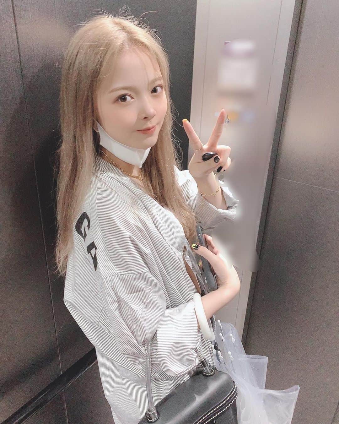 仲本莉絵瑠のインスタグラム：「オハヨ🐸なんか何事も一緒に頑張ろっていう意識もったら自然と頑張れる気がするんだよね、だから辛くても頑張ろう☺︎ほんとにみんなのdmこめんと心の支えです！！」