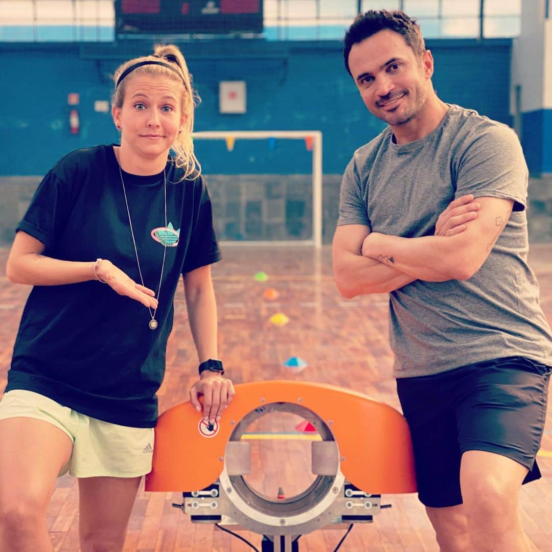アレッサンドロ・ローザ・ヴィエイラのインスタグラム：「Vem pancada por aí 🔥 @alexavier 🚀⚽️🥅」