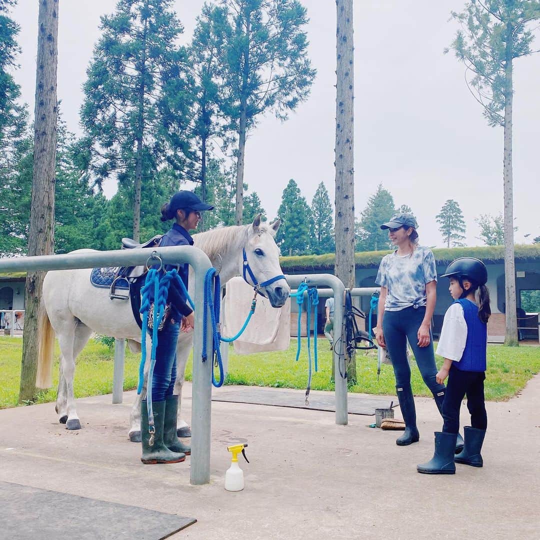 西山美希子さんのインスタグラム写真 - (西山美希子Instagram)「先月、娘と始めた乗馬。共通の趣味ができてウレシイ❤️」7月28日 22時54分 - mariaclove