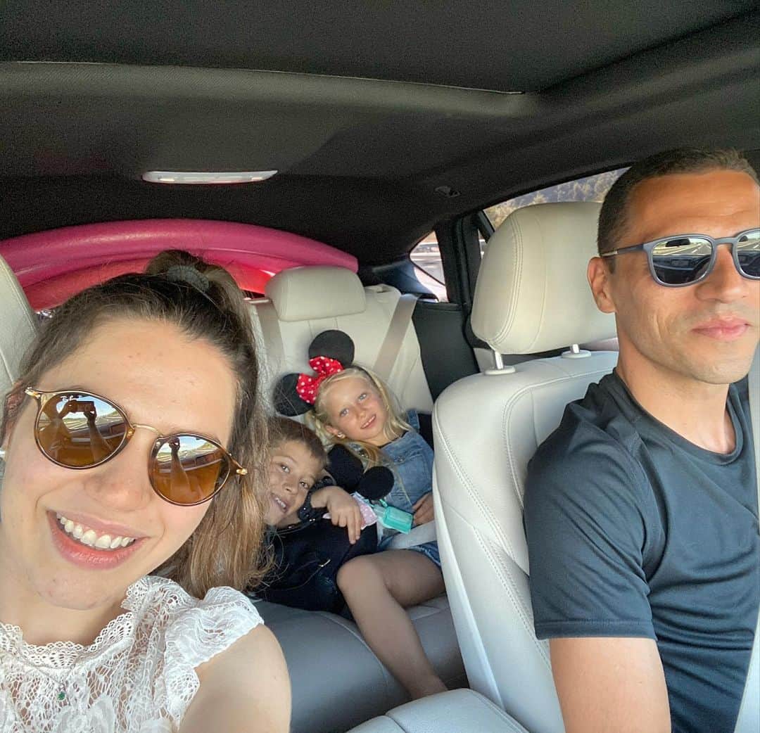 ロムロ・ソウザ・オレステス・カルデイラのインスタグラム：「Vacanze con loro 😍😍😍 . #Ferie #vacanze #Vacation」