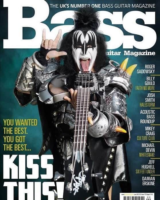 KISSさんのインスタグラム写真 - (KISSInstagram)「#KISSTORY - July 28, 2015 - @genesimmons graced the cover of Bass Guitar magazine in the UK.」7月28日 23時08分 - kissonline