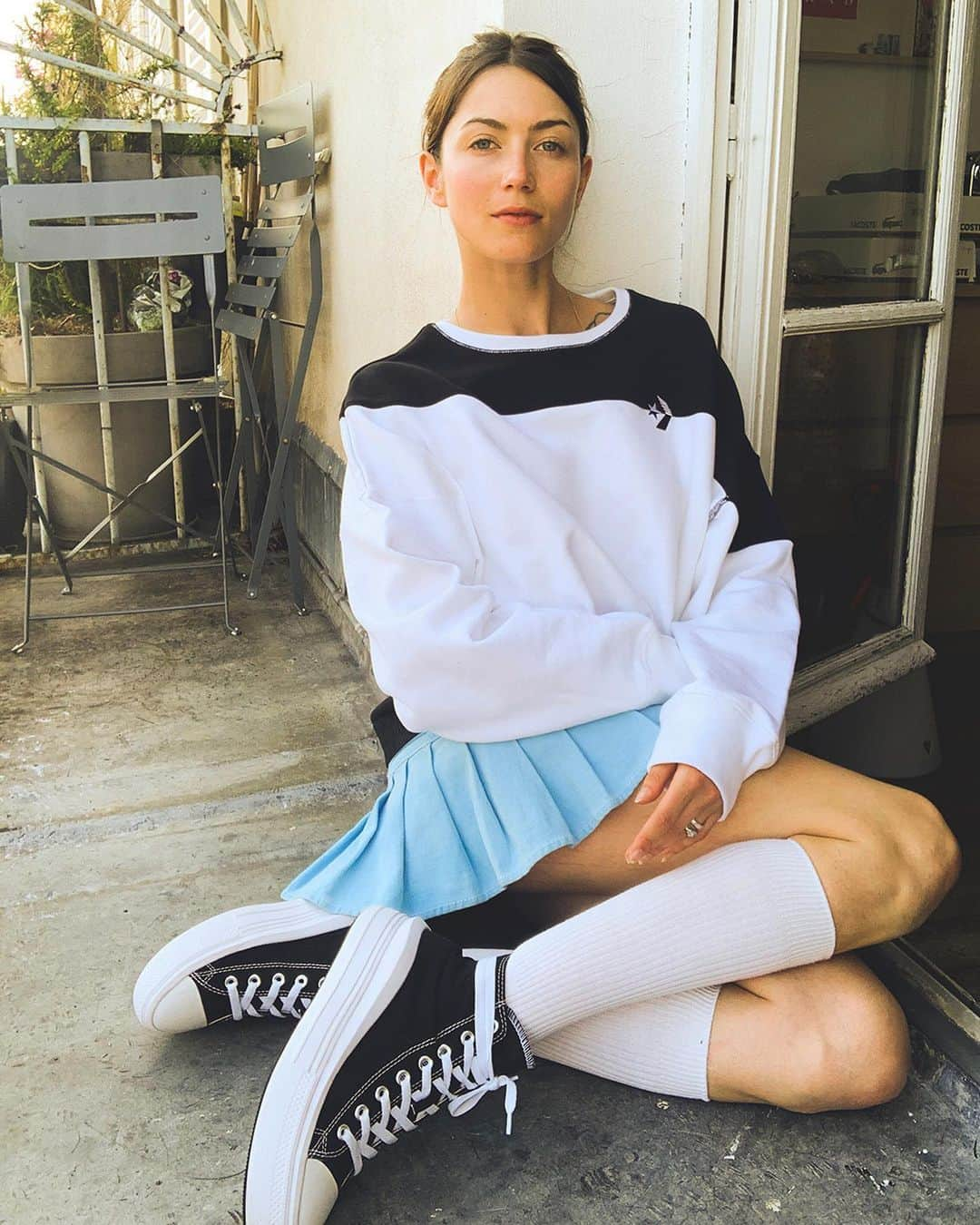 converseさんのインスタグラム写真 - (converseInstagram)「Living in a neighborhood right in the center of Paris, Vanille—a fashion stylist—understands the importance of sharing ideas and evolving together to build a strong community. ⁣⁠⠀ ⁣⁠⠀ “I love to work with my community because I have a lot of muses around me and I get inspired by them. I celebrate inclusivity in my work by not defining who I work with based on body type, gender, race or sexual orientation.” ⁣⁠⠀ ⁣⁠⠀ For her, it’s where she finds happiness as it often feels like an escape from the real world. ⁣⁠⠀ ⁣⁠⠀ To learn more about @VANILLEVERLOES creative process and community, check out our stories. #ConverseAllStars」7月28日 23時12分 - converse