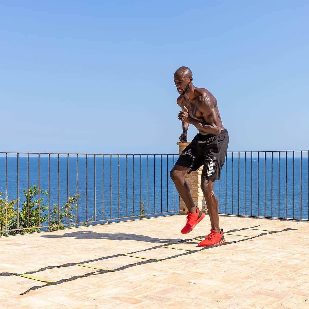 エリアカン・マンガラのインスタグラム：「Stay ready and you won’t have to get ready. If I come up short EVER... whether I was prepared or not won’t be the reason. 👊🏿 #Damentality」