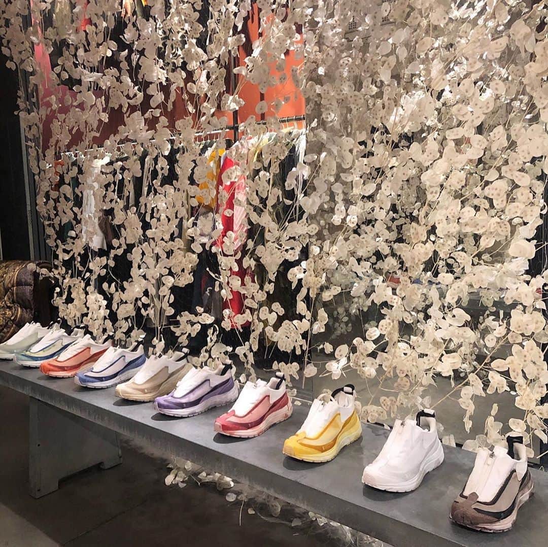 レクレルールのインスタグラム：「11 by Boris Bidjan Saberi x Salomon 💯 Exclusive #footwear customization platform only at Leclaireur, 10 rue Herold Paris. Special colors on-demand, come and make yours! Soon available online. DM for request.  #Leclaireur #conceptstore  #11bybbs #11bybbsxsalomon」
