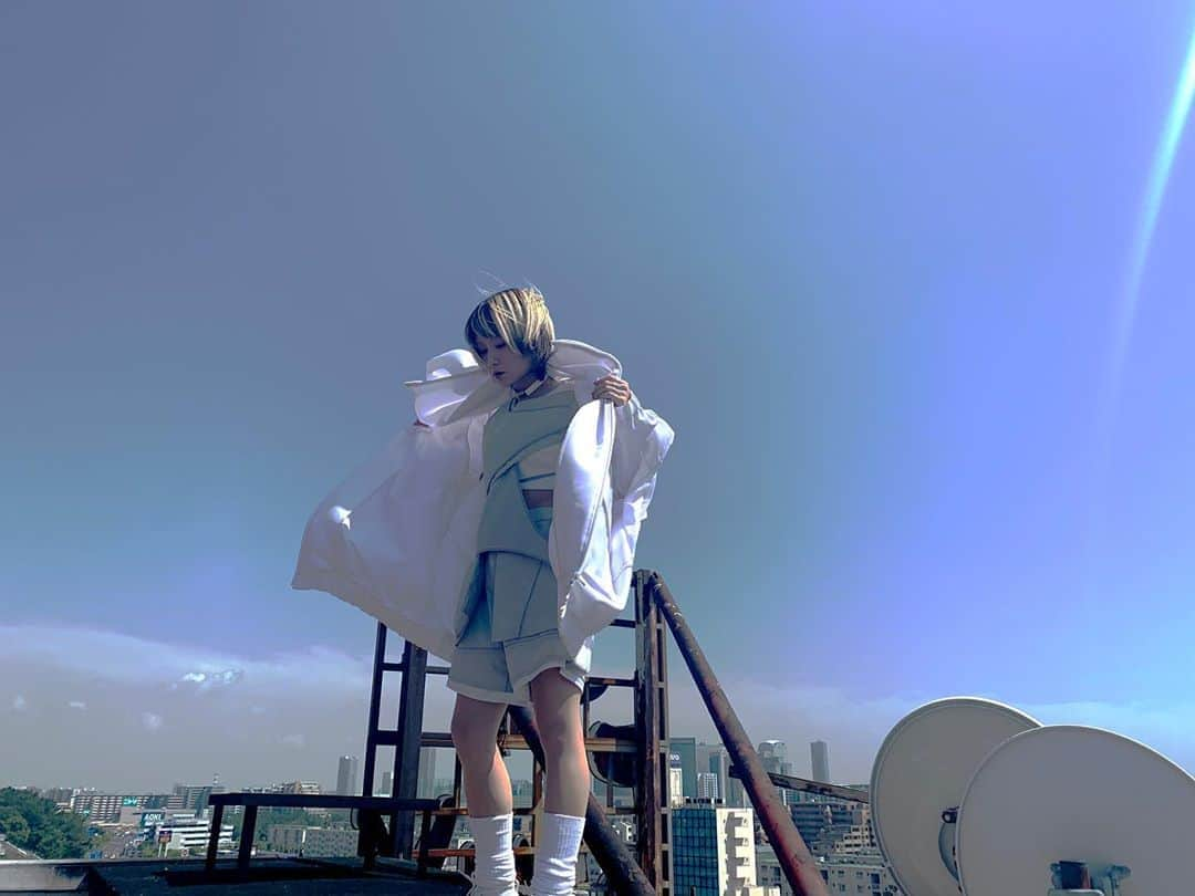 REOLさんのインスタグラム写真 - (REOLInstagram)「#Reol6 #第六感 #THE_SIXTH_SENSE  song credit  lyrics Reol music Reol,Giga arranged Giga」7月29日 1時04分 - rrreol999