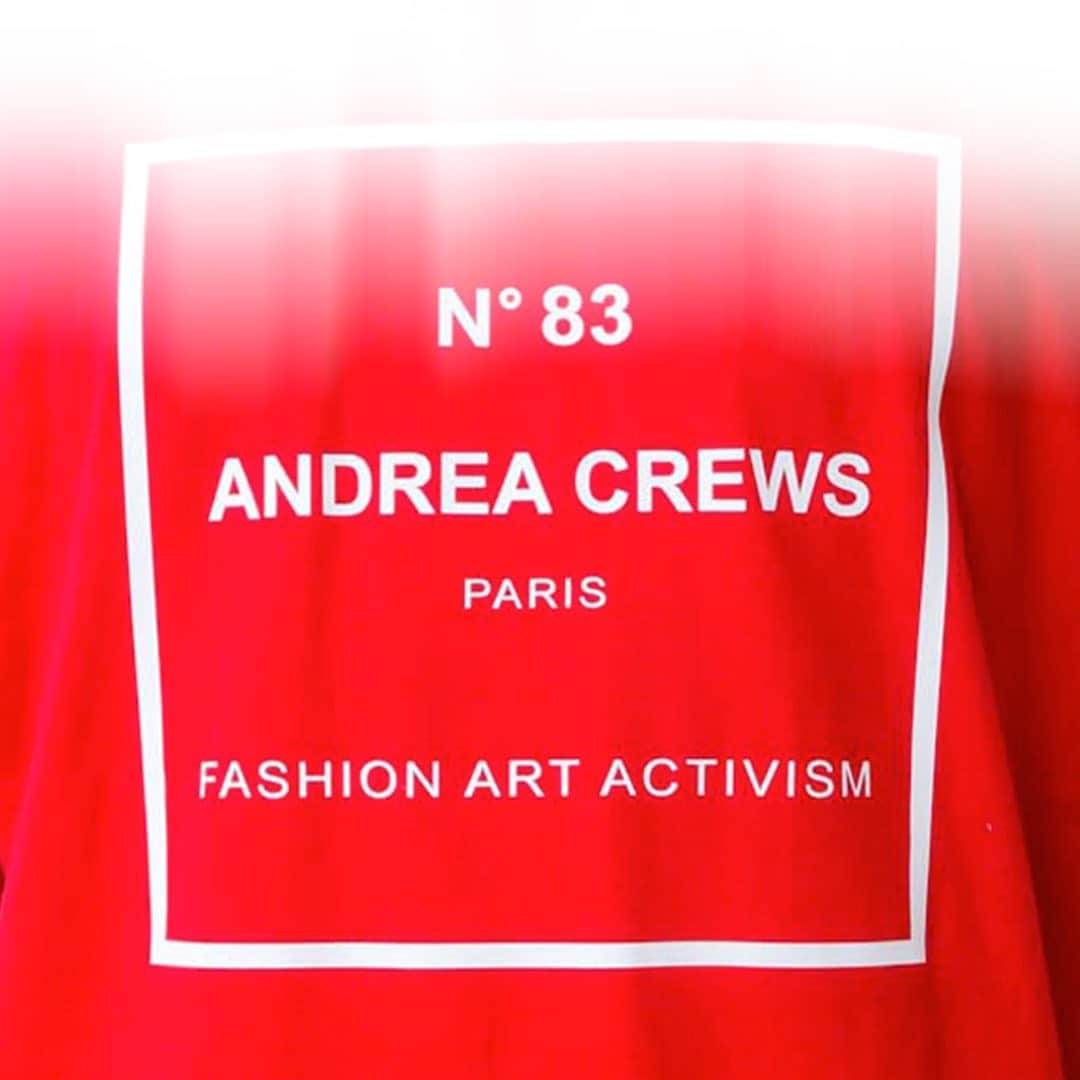 アンドレアクルーズさんのインスタグラム写真 - (アンドレアクルーズInstagram)「Our perf tees are now available online on our website ❤️🤍🖤  LINK IN BIO   #fashionactivism #andreacrewsarchives #fashionengagement #fashionrevolution #greenpower #n83 #performance #activist」7月29日 1時57分 - andrea_crews