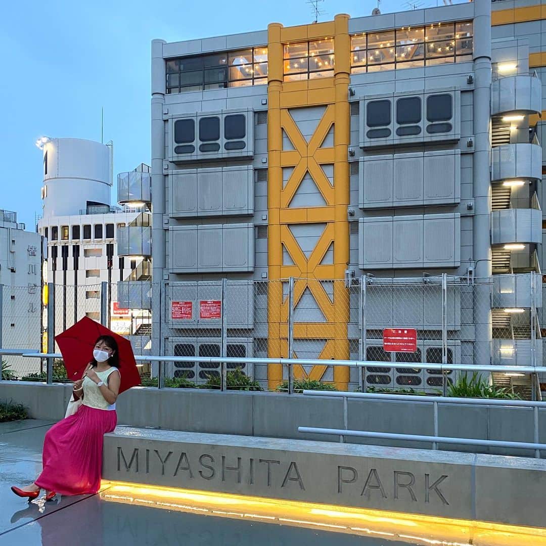 run+さんのインスタグラム写真 - (run+Instagram)「雨の #ミヤシタパーク 渋谷の真ん中に開かれた”4階建ての公園” #MiyashitaPark #都会のオアシス #渋谷 #SHIBUTYA #HelloNeoShibuya #SibuyaFuture @runplus #aday」7月29日 7時47分 - runplus