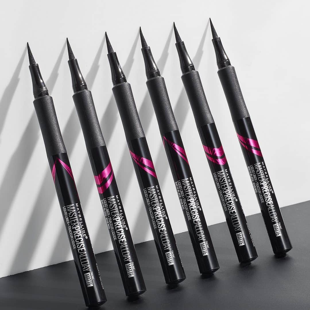 Maybelline New Yorkさんのインスタグラム写真 - (Maybelline New YorkInstagram)「Our #masterprecise all day liquid eyeliner has an ultra-fine tip for the most precise cat eye flicks. It’s waterproof, won’t smudge, and now it’s available in a matte black shade! Tag a friend that needs a waterproof liner! 🖤 #mnyliner」7月29日 2時35分 - maybelline