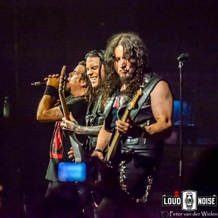 Queensrycheさんのインスタグラム写真 - (QueensrycheInstagram)「Todd, Parker and Michael at Effenaar in Eindhoven (photo credit Peter van der Wielen) #queensryche #theverdicttour #effenaareindhoven #netherlands🇳🇱 #toddlatorre #tlt #thevoice #leadvocalist #parkerlundgren #thuglife #takehold #backupvocalist #michaelwilton #whip #guitarists #guitarplayers #talentedmfs #caparisonguitars #espguitars #friends #friendship #memories #goodtimes」7月29日 3時30分 - queensrycheofficial