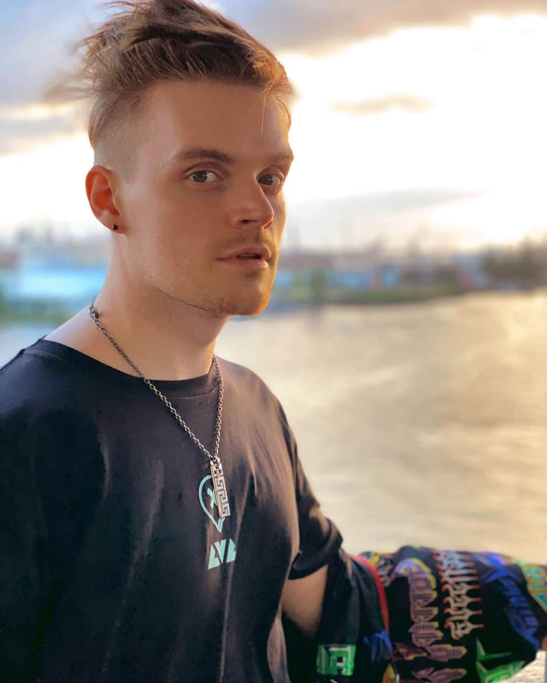 iBlaliのインスタグラム：「Sonnenuntergang-Swag」