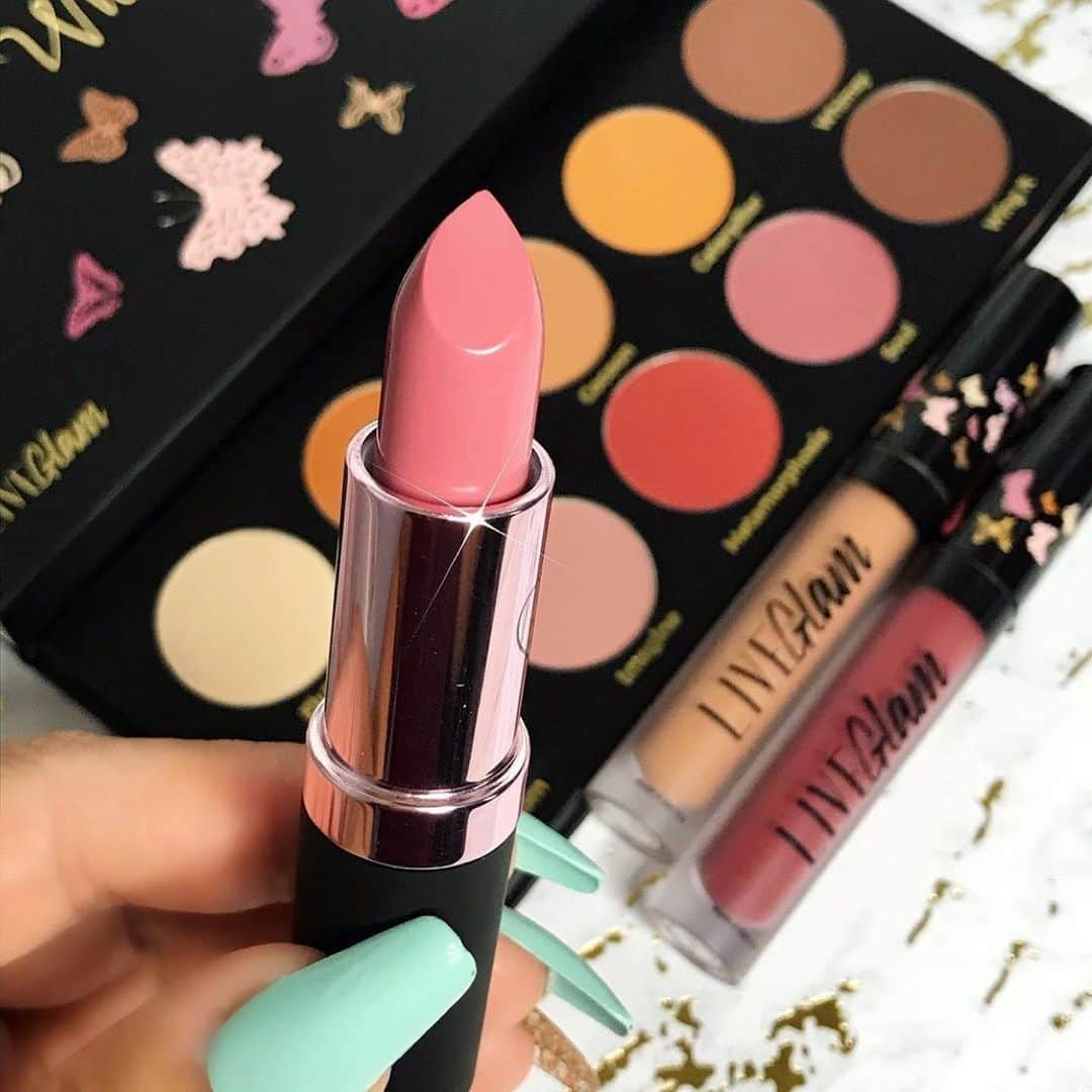 LiveGlamさんのインスタグラム写真 - (LiveGlamInstagram)「🦋 Our #LiveGlam Whimsical Garden palette and Butterfly Effect lippie collection will have you looking SO fly 😍✨ Get your glam on today at LiveGlam.com/Shop 💋  📷: @mariacast13」7月29日 3時52分 - liveglam