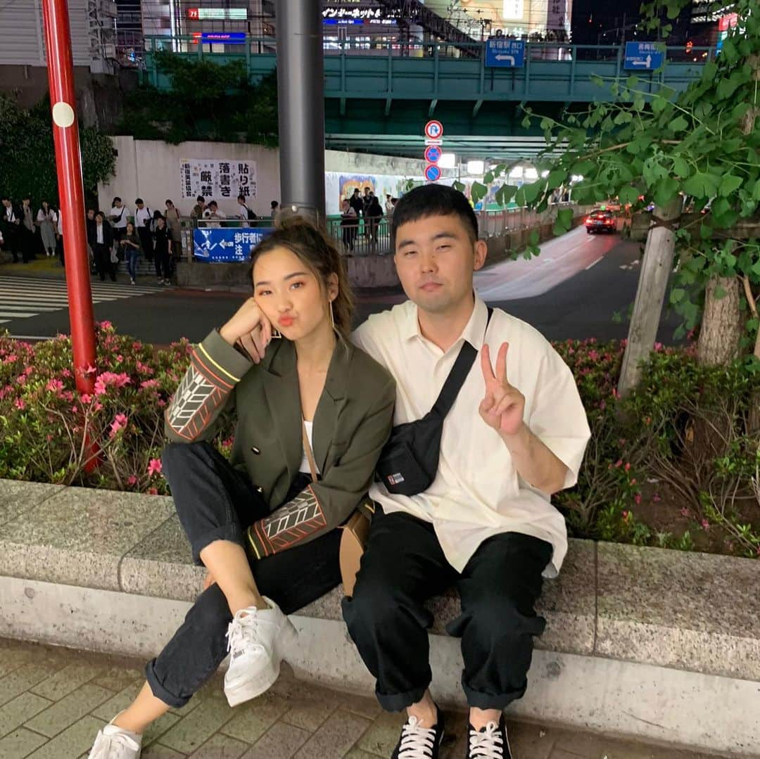 Jenn Imさんのインスタグラム写真 - (Jenn ImInstagram)「A reminder to stay safe and to text a friend on International Friendship Day with @MickeyTrueOriginal. My big brother, James, was quite literally the first friend I had (Thanks Umma lol!)  I mirrored everything he did from the clothes he wore, the music he listened to, the films he watched and even how fast he ate. I definitely got on his nerves when he was a teenager, but throughout the years, our bond has gotten so close. I couldn't imagine walking through life without him.   P.S. Something's brewing with Disney, so stay toon-ed!  #mickeyfriendsstaytrue」7月29日 4時07分 - imjennim