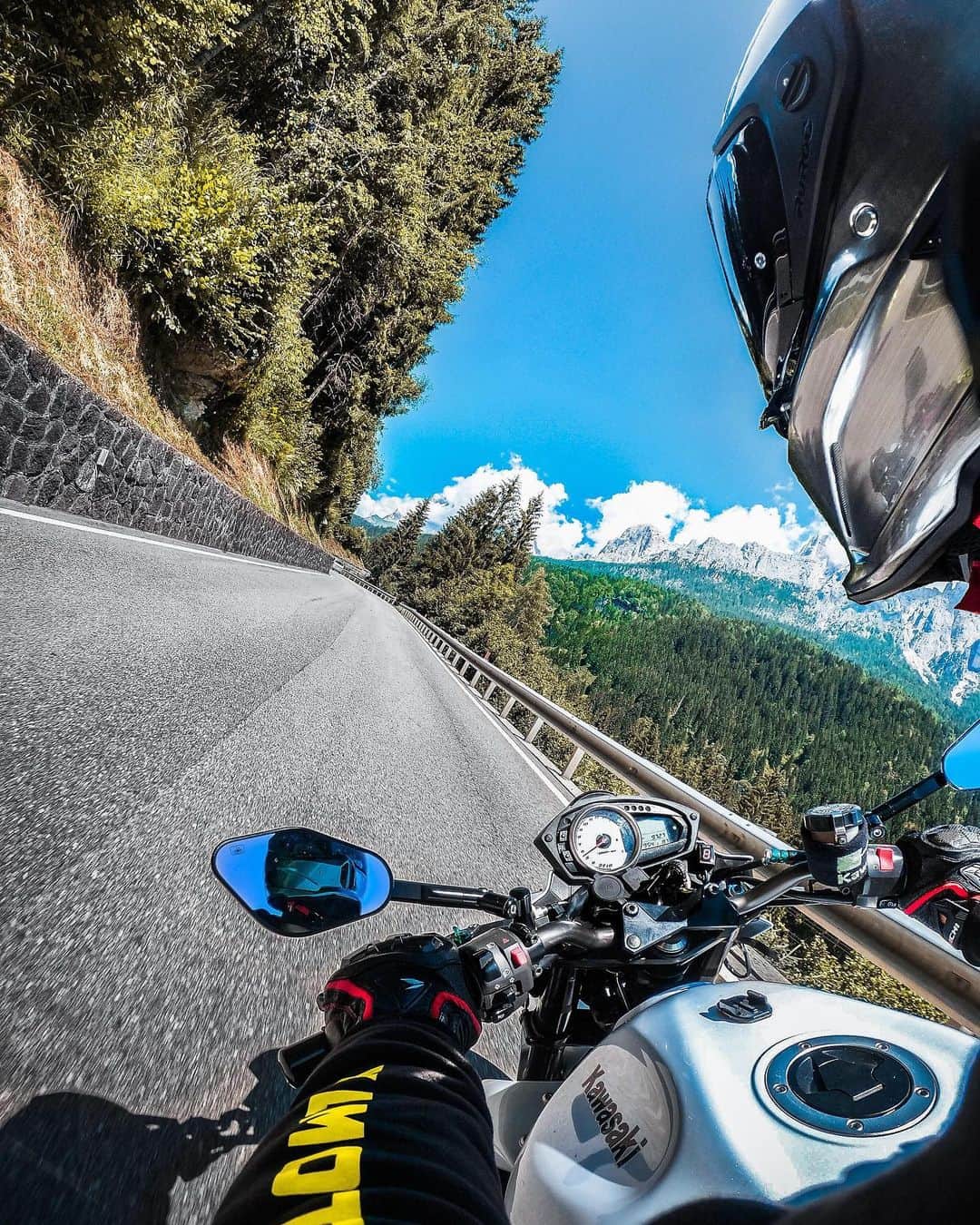 goproさんのインスタグラム写真 - (goproInstagram)「Photo of the Day: Ripping the backroads of the Italian #Dolomites with @simonedem + #GoProHERO8 Black 🏍⛰ ⠀⠀⠀⠀⠀⠀⠀⠀⠀ Have you seen the new Lifestyle Gear? 🎒 Scope our last post for a preview + save 30% on the bags when you register for a free #GoProLiveit weekend event at GoPro.com/LiveIt ⠀⠀⠀⠀⠀⠀⠀⠀⠀ @GoProIT #GoProIT #Motorcycle #POV」7月29日 4時18分 - gopro
