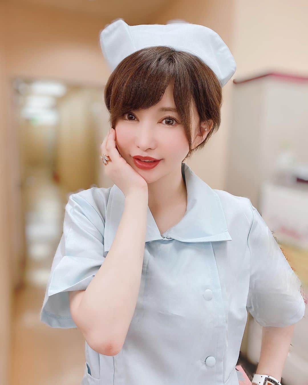 里美ゆりあのインスタグラム：「お注射のお時間ですょ💓  #看護婦 #看護師 #コスプレ」