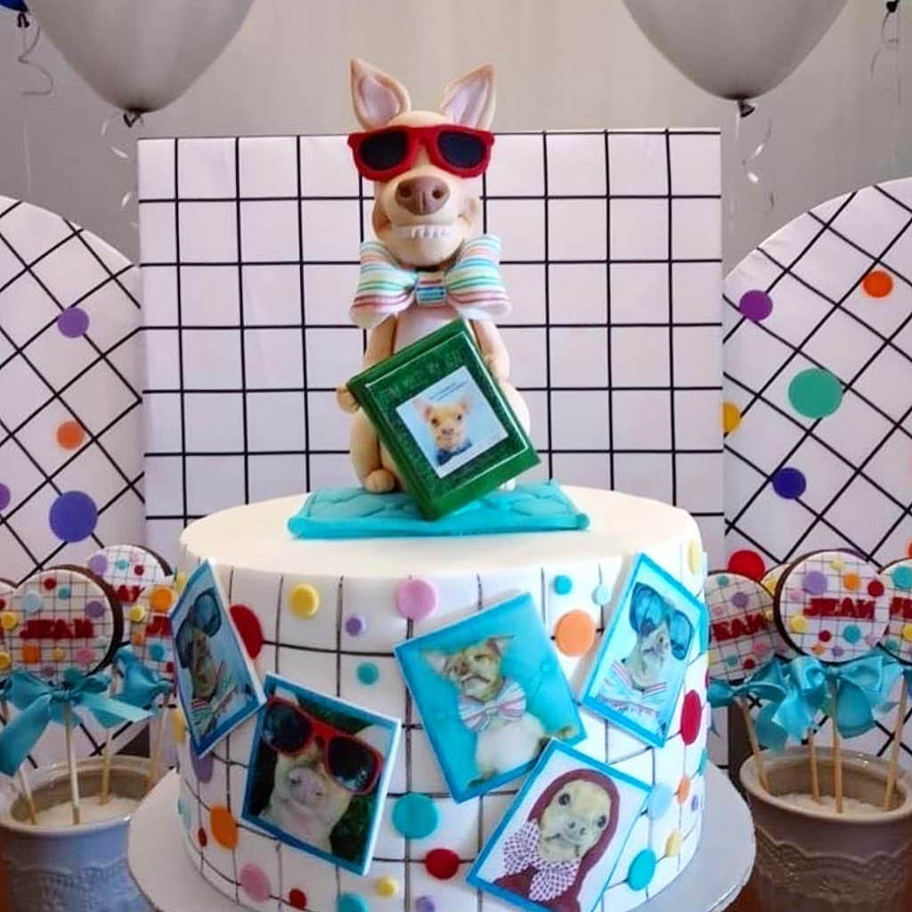 Tuna {breed:chiweenie} さんのインスタグラム写真 - (Tuna {breed:chiweenie} Instagram)「So the other day I created a @cameo video for @jeanfelipelacerda’s birthday, and today I received photos from @dilarochalima showing me images from Jean’s Tuna Themed birthday party. Holy moly! @priscilamadeiraconfeitaria made the #tunainterpretations cake and treats, and @mimosdadinda created all the decorations! To clarify, this isn’t for Tuna’s birthday on Friday, but I did have a cake made by @pariscustomcakes and I cannot wait to show you! I just wanted to share these photos since today is #tunartuesdays and this is Tuna’s birthday week!」7月29日 5時36分 - tunameltsmyheart