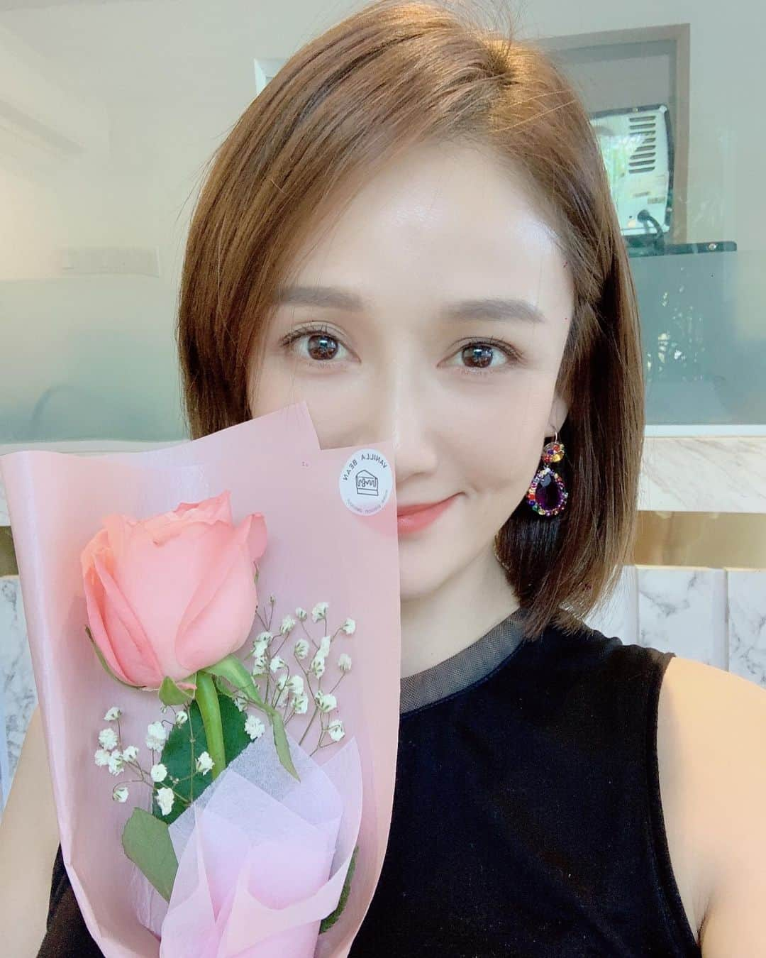 ジョー・チェン（Joe Chen）さんのインスタグラム写真 - (ジョー・チェン（Joe Chen）Instagram)「🤗 The best partner is one that is not only a lover,but your best friend as well. Thank u for always making me smile  @alan.chen._ 💖😋 #一年前的今天我們相遇了 #松美术馆」7月29日 15時51分 - iam_joechen