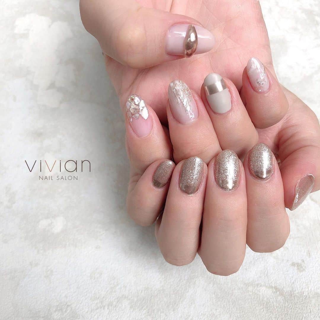 ??viviannail??さんのインスタグラム写真 - (??viviannail??Instagram)「先日の Liveアクセサリーネイルの フルセット💅🏻モデルやってくれた@bo_no775 ちゃんのハンドです。」7月29日 8時08分 - rie_vn