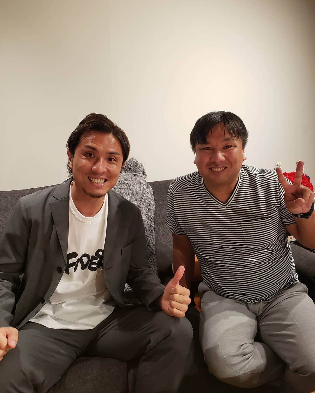 那須大亮さんのインスタグラム写真 - (那須大亮Instagram)「少し前に収録里崎さんとご一緒させて頂いた時のです(^^)  里崎さんとご一緒させて頂くとトークが面白すぎていつも笑いがたえないです！！  いつも勉強になります(^^)  #里崎智也  #元プロ野球選手  #トークスキル」7月29日 8時17分 - nasudaisuke_official