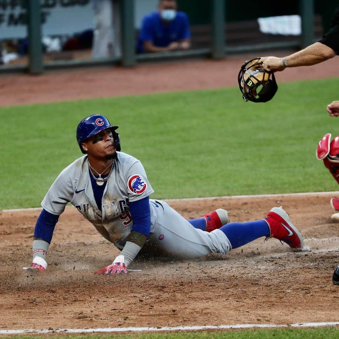 シカゴ・カブスさんのインスタグラム写真 - (シカゴ・カブスInstagram)「There goes @javy23baez 👀🎩💫」7月29日 9時16分 - cubs