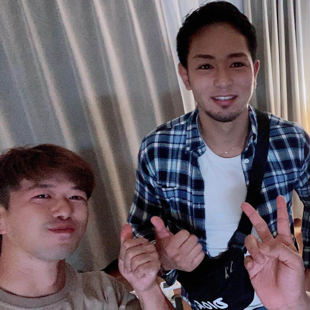 楽しんごさんのインスタグラム写真 - (楽しんごInstagram)「夜中も沢山のお客様💖💖💖 久しぶりの純平君心からありがとう #山田純平#楽しんご#志田雅彦#楽しんご」7月29日 9時22分 - tanoshingo.official