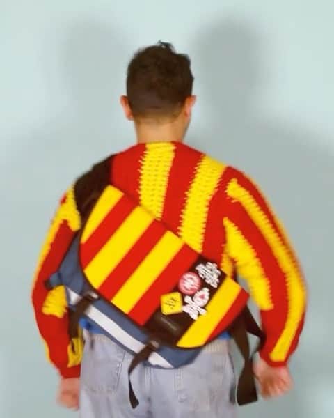 Phil Fergusonのインスタグラム：「CRUMPLER JUMPER?!  So for those who didn’t know, I’ve been working with @Crumpler for a while now and this year is it’s 25th Anniversary!  So they are releasing limited edition Barney’s to celebrate and I jumped at the opportunity to make a Barney jumper and something else I may post later!   I also did a little blog interview that I’ll put the link in my bio if you wanted to check that out!  #crumpler #crumplercommunity #crumpler25years #crumplerbarney」