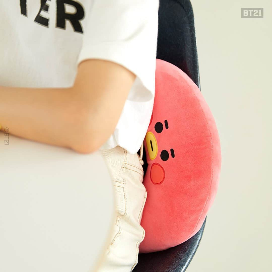 BT21 Stars of tomorrow, UNIVERSTAR!さんのインスタグラム写真 - (BT21 Stars of tomorrow, UNIVERSTAR!Instagram)「The collection for homebodies🏠 ⠀ BT21 BABY Neck cushion & Head band ⠀ Hairbands for your flyaways and neck cushions to alleviate stress! Everything you need to relax, really. ⠀ [Global] Only Today @ LINE FRIENDS COLLECTION 👉Link in bio ⠀ [Korea] Shop now 👉Link in bio ⠀ [Amazon UK] Shop now 👉Link in bio ⠀ #BT21 #BT21BABY #NeckCushion #NeckPillow #HairBand #CleansingBand #HeadBand #HomeAccessories #HomeParty #RelaxationGift #StressRelievingGift」7月29日 10時34分 - bt21_official