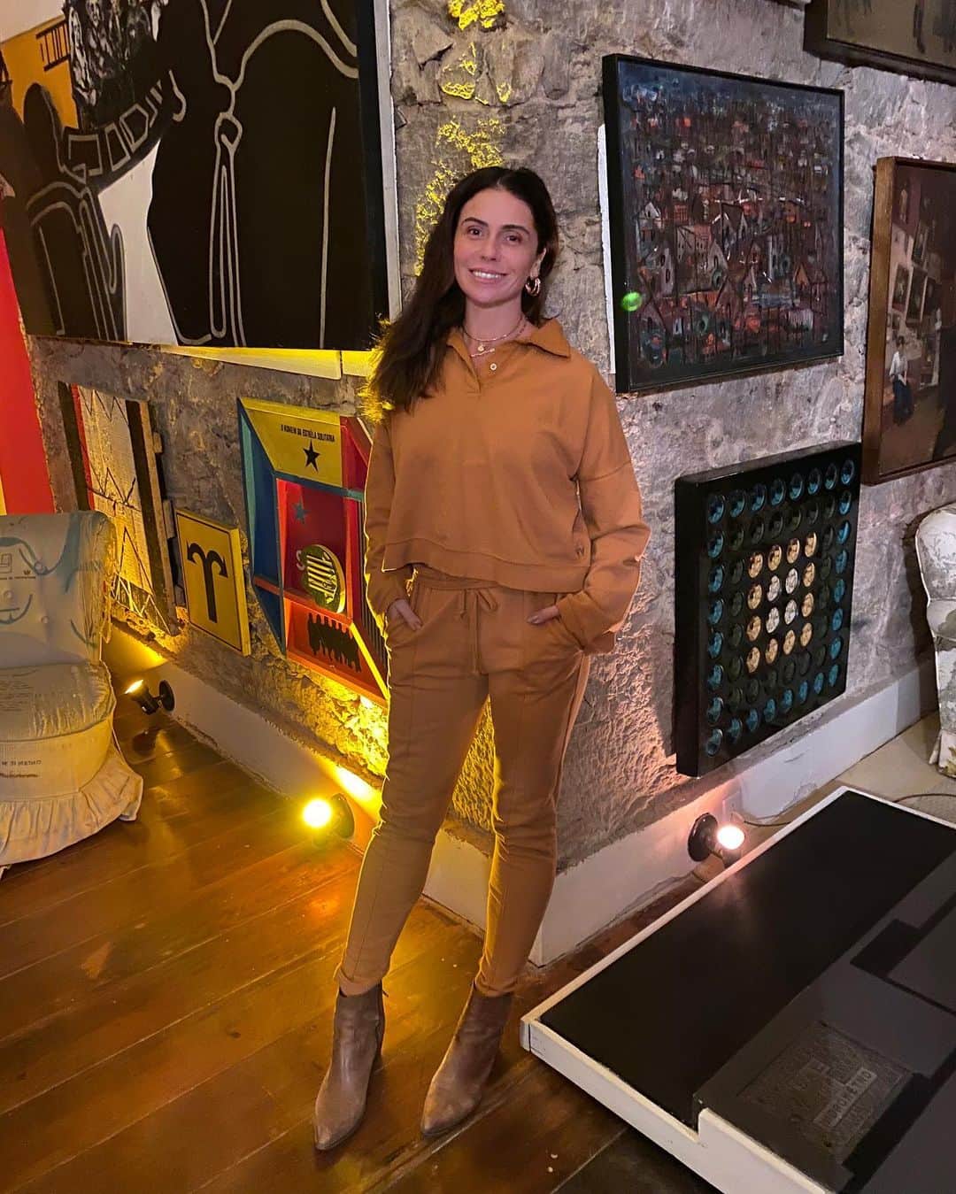 Giovanna Antonelliのインスタグラム：「'A arte é um instante de eternidade e perfeição, ela não reproduz o que vemos. Ela nos faz... ver'. 😉」