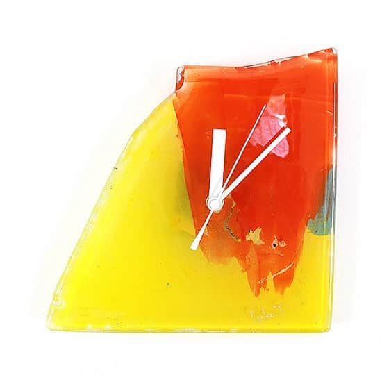 comb de shioさんのインスタグラム写真 - (comb de shioInstagram)「時計から、アートのある生活、はじめませんか？  glass art clock by Isako TODA﻿ ﻿ #アートのある暮らし ﻿ ------------------------﻿ 【作品リスト】﻿ ﻿ ■ガラスアート時計・「SUMMER DAY」 C_180805  オンラインショップ掲載中です。﻿ ﻿ ﻿ #combdeshio﻿ #コムデシオガラス ﻿ #コムデシオ ﻿ #ガラス作家杜多一菜子﻿ #三重県  #三重県津市  #インテリア好きな人と繋がりたい﻿ #インテリアデザイン﻿ #おしゃれインテリア #インテリアアート #壁掛けインテリア #おしゃれな部屋  #抽象画アート #寝室インテリア  #壁掛け時計 #ガラス時計 #新築祝いのプレゼント #結婚祝いのプレゼント  #おうち時間を楽しむアイテム ﻿#インテリア時計  #artist  #interiorart #interiorartwork #artclock #glassclock #japanesecraft #clock」7月29日 10時47分 - comb_de_shio