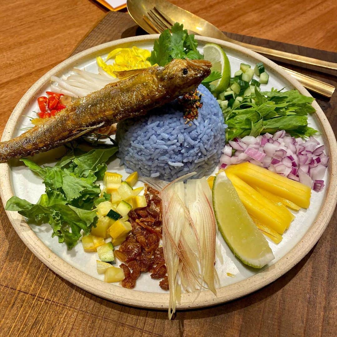 小鳥遊しほのグルメインスタ