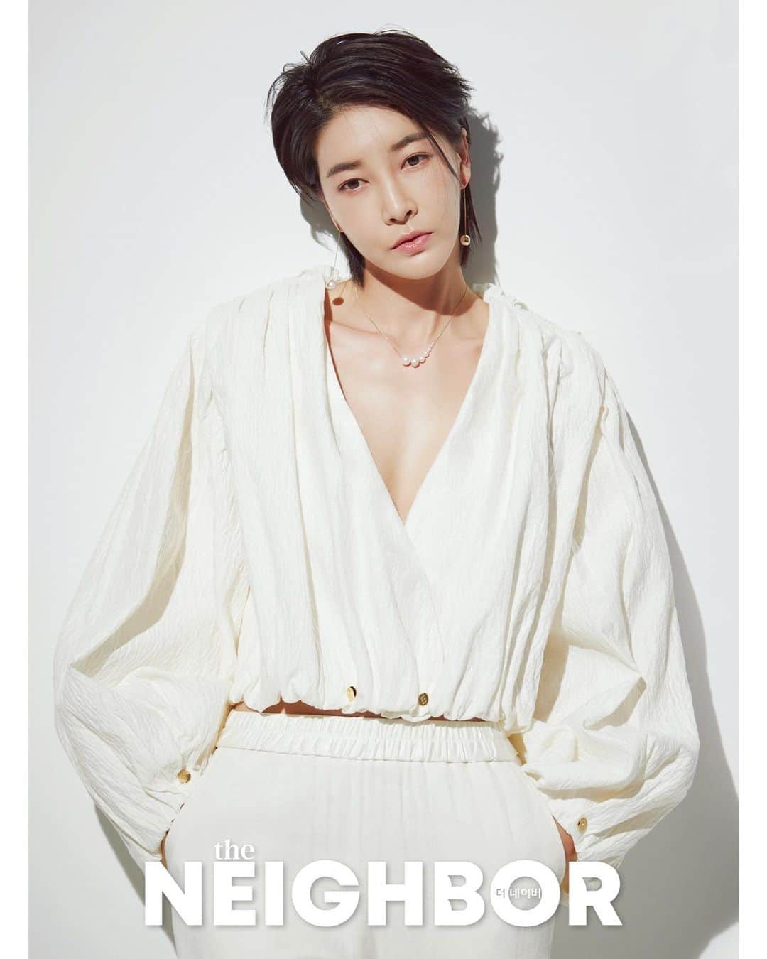 チン・ソヨンのインスタグラム：「@neighbor.magazine」
