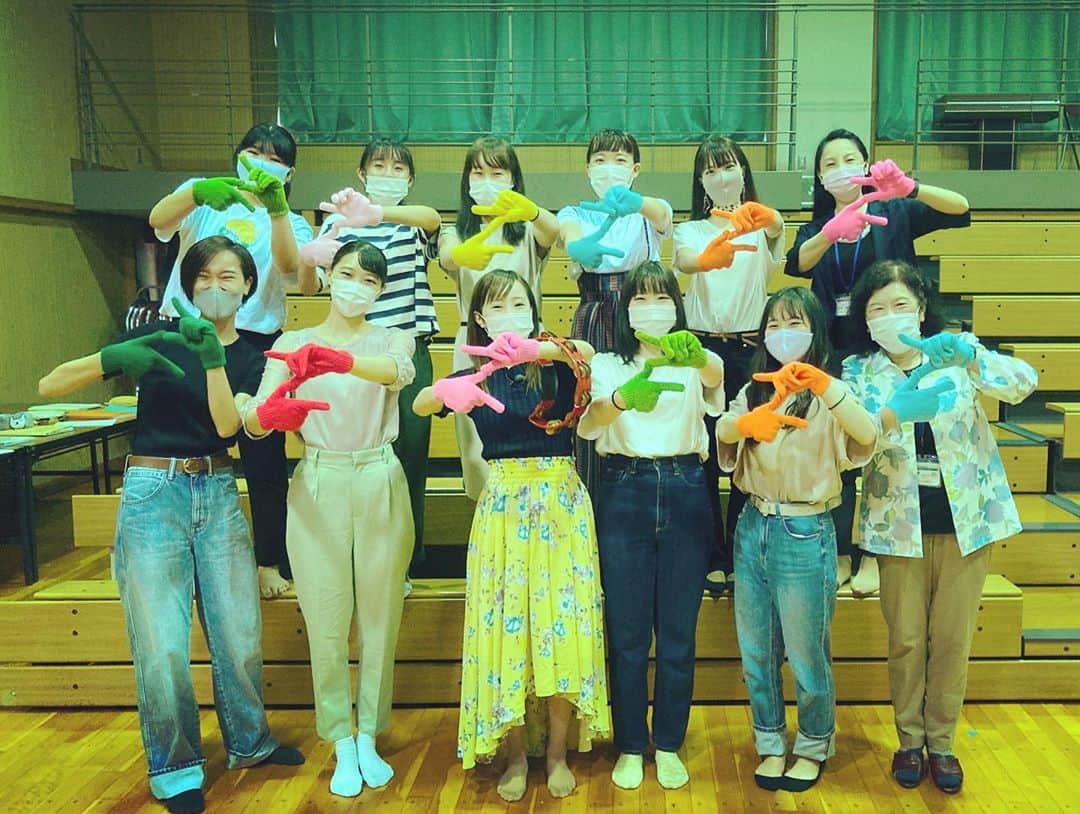 馬場ももこさんのインスタグラム写真 - (馬場ももこInstagram)「今日よる7時〜北陸放送「絶好調W」に﻿ 生放送出演します🙆‍♀️❤️﻿ ﻿ また初めてのことしたの！😳✨✨﻿ ﻿ 「馬場ももこ大学へ行く！」﻿ ということで今どき女子大生の﻿ キャンパスライフに1日密着！﻿ ﻿ 未来の保育士は元ミス百万石！﻿ ピアノ歴18年、﻿ 馬場さんが華麗な演奏披露？﻿ 大学と言えば学食！﻿ ランチで花咲くガールズトーク～﻿ 馬場パイセンに人生相談？？﻿ ﻿ 3枚目の写真！ ここね、大学の中なの😳！！！！﻿ ﻿ 素敵だよね✨✨🥺﻿ いったいどこの大学でしょうか？﻿ わかる人はわかるよね！🤡﻿ ﻿ ﻿ みんなと写真撮ったの〜🥳💕﻿ 楽しいことしたんだけど﻿ これは何でしょうか？😍﻿ ﻿ どんなことを学んでいるのか！﻿ どんな大学生活を送っているのか…！﻿ そしてどこの大学なのか！﻿ 見てほしいです😎😎😎💕﻿ ﻿ ﻿ わがまちレガシーが今日から﻿ また新たなコンビ！﻿ ﻿ 狩野英孝さんとIMALUさんの﻿ 高視聴率コンビのゆる旅レガシー﻿ すごく楽しみ〜🤣✨✨✨﻿ ﻿ お2人とも石川県来てたんだね！😍﻿ ﻿ ﻿ 今日よる7時〜﻿ ぜひご覧ください💕😊﻿ ﻿ #石川県#北陸放送#アナウンサー﻿ #お仕事#楽しい#大学生#大学#密着﻿ #絶好調W﻿」7月29日 13時47分 - momoko.baba