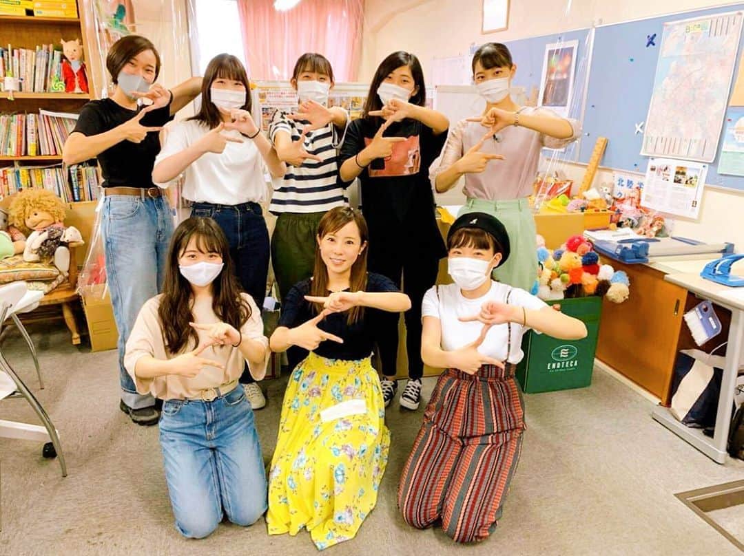 のインスタグラム：「今日よる7時〜北陸放送「絶好調W」に﻿ 生放送出演します🙆‍♀️❤️﻿ ﻿ また初めてのことしたの！😳✨✨﻿ ﻿ 「馬場ももこ大学へ行く！」﻿ ということで今どき女子大生の﻿ キャンパスライフに1日密着！﻿ ﻿ 未来の保育士は元ミス百万石！﻿ ピアノ歴18年、﻿ 馬場さんが華麗な演奏披露？﻿ 大学と言えば学食！﻿ ランチで花咲くガールズトーク～﻿ 馬場パイセンに人生相談？？﻿ ﻿ 3枚目の写真！ ここね、大学の中なの😳！！！！﻿ ﻿ 素敵だよね✨✨🥺﻿ いったいどこの大学でしょうか？﻿ わかる人はわかるよね！🤡﻿ ﻿ ﻿ みんなと写真撮ったの〜🥳💕﻿ 楽しいことしたんだけど﻿ これは何でしょうか？😍﻿ ﻿ どんなことを学んでいるのか！﻿ どんな大学生活を送っているのか…！﻿ そしてどこの大学なのか！﻿ 見てほしいです😎😎😎💕﻿ ﻿ ﻿ わがまちレガシーが今日から﻿ また新たなコンビ！﻿ ﻿ 狩野英孝さんとIMALUさんの﻿ 高視聴率コンビのゆる旅レガシー﻿ すごく楽しみ〜🤣✨✨✨﻿ ﻿ お2人とも石川県来てたんだね！😍﻿ ﻿ ﻿ 今日よる7時〜﻿ ぜひご覧ください💕😊﻿ ﻿ #石川県#北陸放送#アナウンサー﻿ #お仕事#楽しい#大学生#大学#密着﻿ #絶好調W﻿」