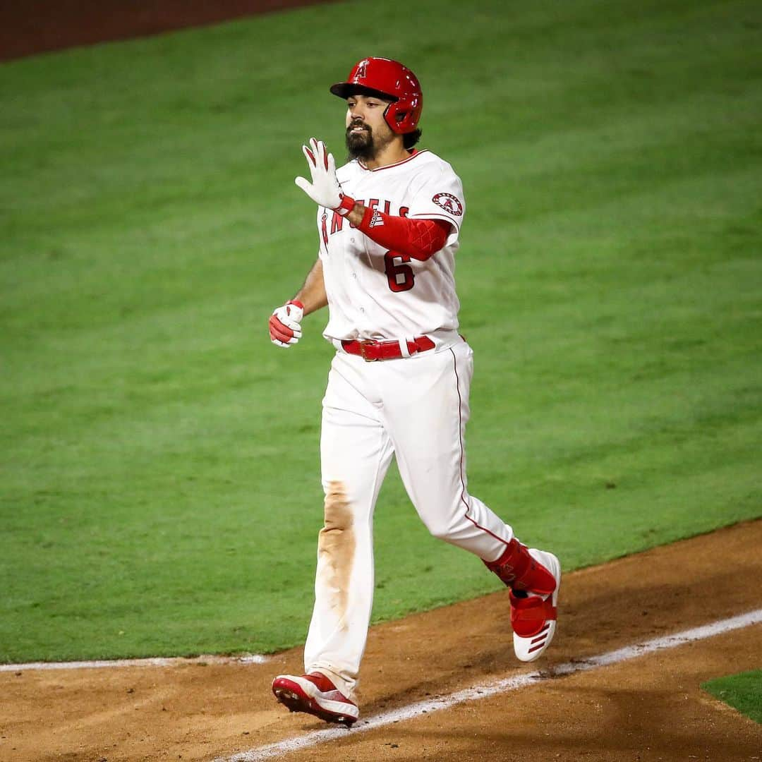 MLBさんのインスタグラム写真 - (MLBInstagram)「Anthony Rendon’s first hit as an Angel? A homer.」7月29日 13時52分 - mlb