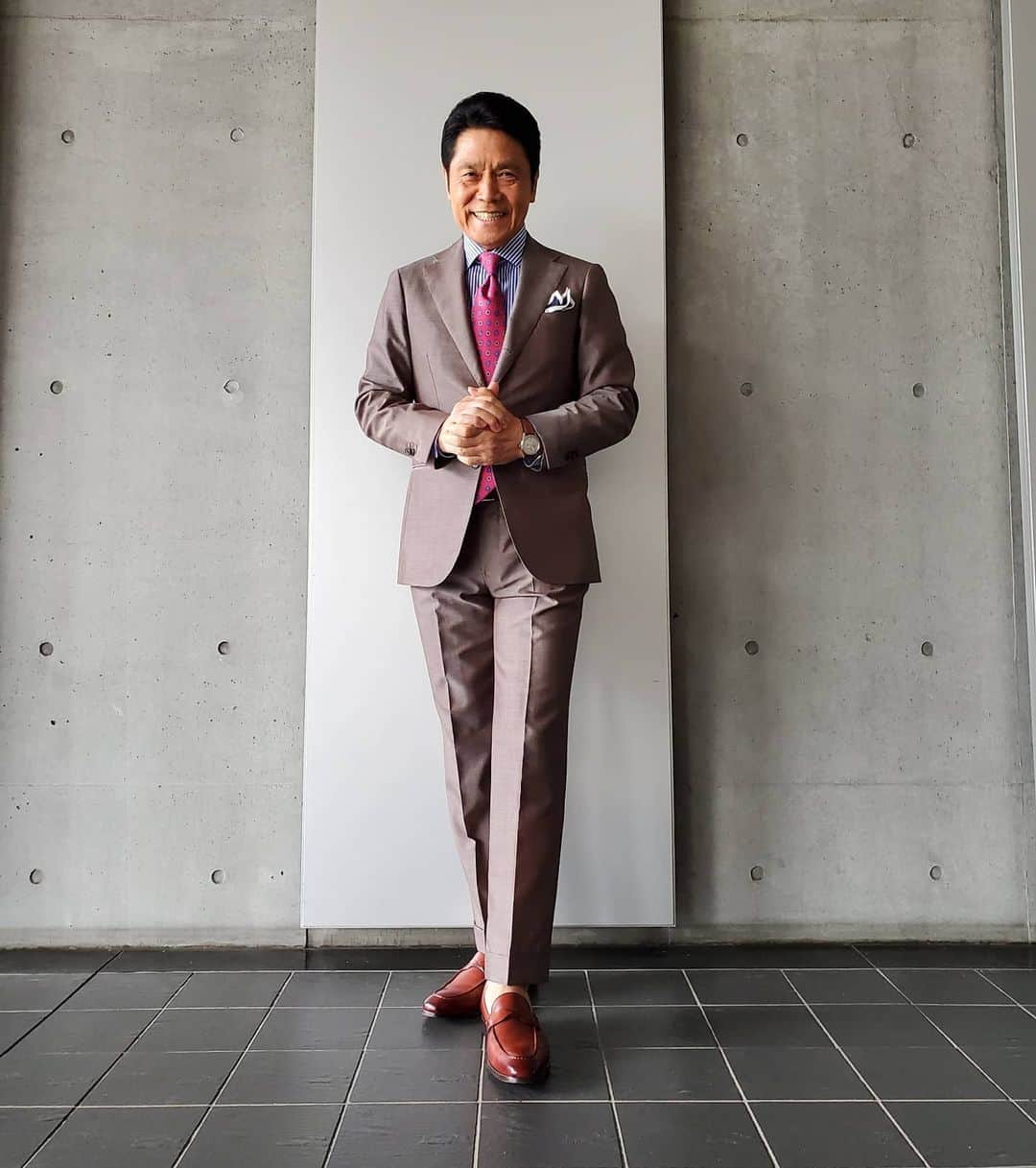 峰竜太のインスタグラム：「#アド街ック天国 https://twitter.com/admati_official/status/1278965427142451200?s=12 #suit#brilla #shirt #doone#tie#charvet #shoes#williamklein #watches #IWC」