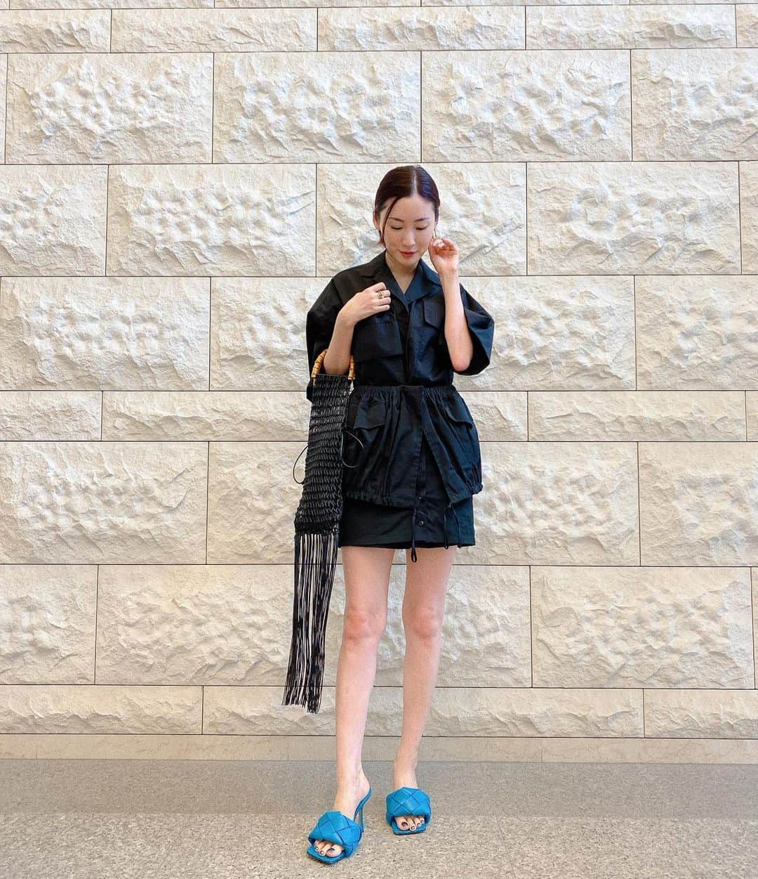 ソンミさんのインスタグラム写真 - (ソンミInstagram)「普段あまり着ないミニワンピ。 @jacquemus が可愛すぎて♡  #ootd #fashion #code #jaquemus #bottegaveneta #jilsander  #일상스타그램 #오오티디 #데일리룩  #私服　#ソンミ服」7月29日 14時06分 - sonchan0111