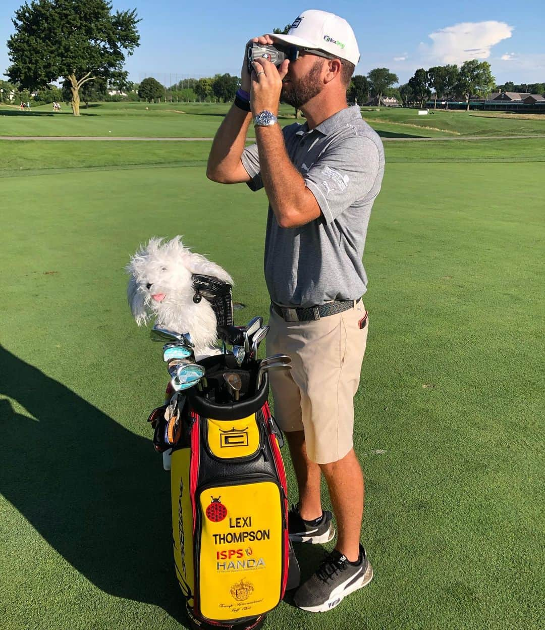 レクシー・トンプソンさんのインスタグラム写真 - (レクシー・トンプソンInstagram)「Glad to be back on the course this week and have this new @bushnell_official Pro XE range finder. Between me not carrying a yardage book and Benji’s adding and subtracting it’s a huge help during practice rounds! 😂 #justkidding #bushnell @invernessclubgolf @bushnellgolf」7月30日 1時09分 - lexi