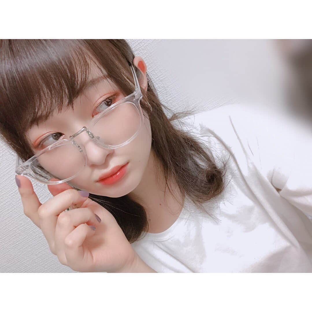 涼邑芹のインスタグラム：「メガネ〜👓 #メガネ女子」