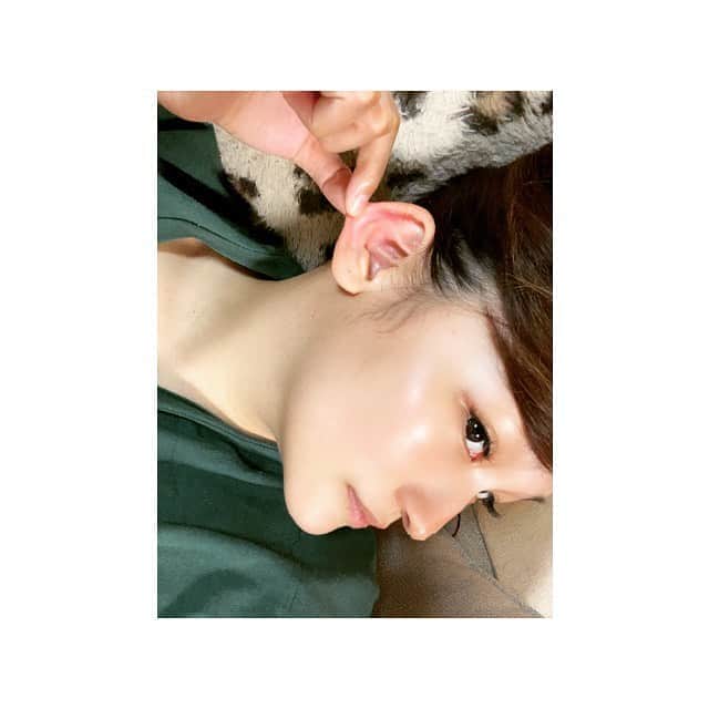 のインスタグラム：「練習でかな？耳うっすら切れてる😭💔 まぁわいてないからセーフ🙆‍♀️笑  明日もがんばろーう✊🏻🔥  #aacc #女子格闘技　#shootboxing #mma」