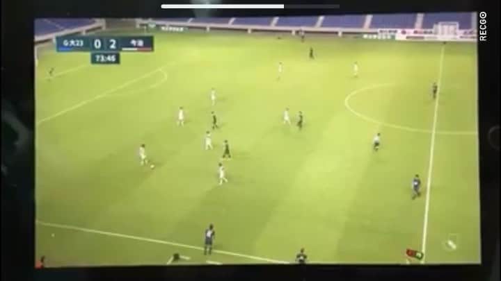 橋本英郎のインスタグラム：「【ガンバU 23戦】感謝 試合前、試合後とガンバサポーターの方から拍手をしてもらえて本当に感動しました！  試合結果は、勝ててよかったですがそれ以上の喜び、感動をもらいました。  試合後のロッカーでいつも通りの記念撮影！  ガンバのユニフォームとの戦いは格別でした。  ガンバサポのみなさん、本当にありがとうございました！  存在を忘れられてなくて嬉しかったです笑  #jリーグ  #fc今治  #橋本英郎  #ガンバ大阪  #原点  #サポーター  #感謝  #拍手  #感慨深い瞬間」