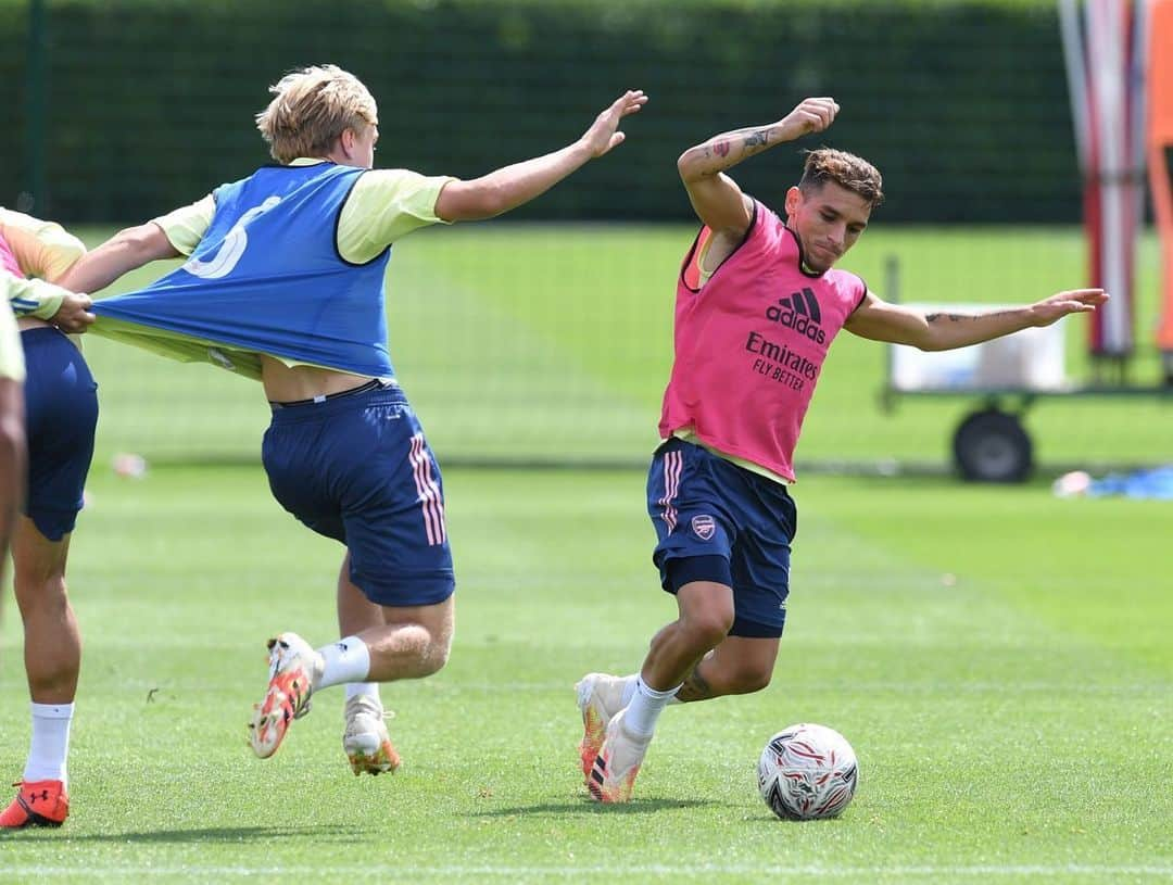 ルーカス・トレイラさんのインスタグラム写真 - (ルーカス・トレイラInstagram)「Seguimos con la preparación de la final 💪🏻⚽️ #LT11」7月30日 1時18分 - ltorreira34