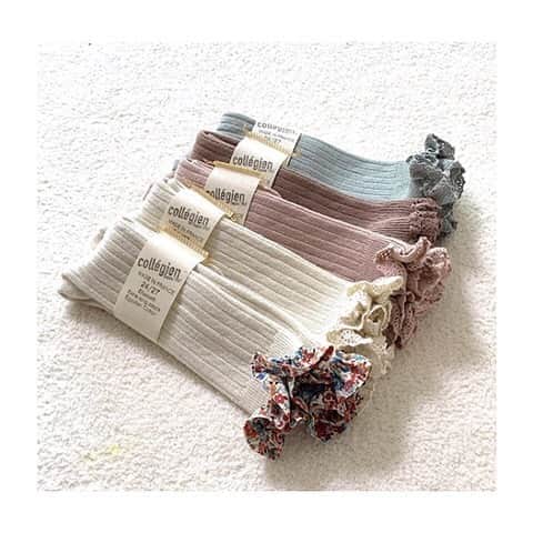 コレジアンのインスタグラム：「Joséphine and Elisabeth 💕 . We love so much our socks and tights that we’ve decided to name them, so as to reveal their unique personality. Each time we choose a French name, because they are born in a French village, where we all work. Most of us live in the area and come to work on foot or by bike! 🚲🚶‍♀️🏭 . Do you like the names we have chosen? You are very welcome to give us your suggestions! What are your favourite French names, which really make you think about our beautiful country? We will add them to our name list and if we use any of them, we will certainly let everyone know on our social media! ☺️❤️ . Joséphine et Elisabeth 💕 . Nous aimons tellement nos produits et ce que nous faisons que nous avons décidé de personnifier nos chaussettes en les nommant afin de révéler le caractère unique de nos produits.  Toutes nos chaussettes ou presque, portent un joli prénom, d’origine Française pour faire un rappel avec le pays de fabrication et d’implantation de notre usine 🏭 . C’est le pays où la plupart de notre équipe vit et fabrique avec amour vos produits préférés ! 💗 . Aimez-vous ces petits prénoms ? Vous pouvez nous en suggérer, nous les intègrerons à notre liste pour les prochaines créations et nous ne manquerons pas de vous citer lors des publications ! ☺️❤️ . Picture @manyhugs__ . #collegien #collegien_officiel #madeinfrance #extrasoft #bestsocksever #barneklær #newin #egyptiancotton #kniestrümpfe #靴下 #носки #sokker  #lacetrim  #リバティ#キッズソックス #ベビーソックス #liberty #slowfashion #ecofriendly」