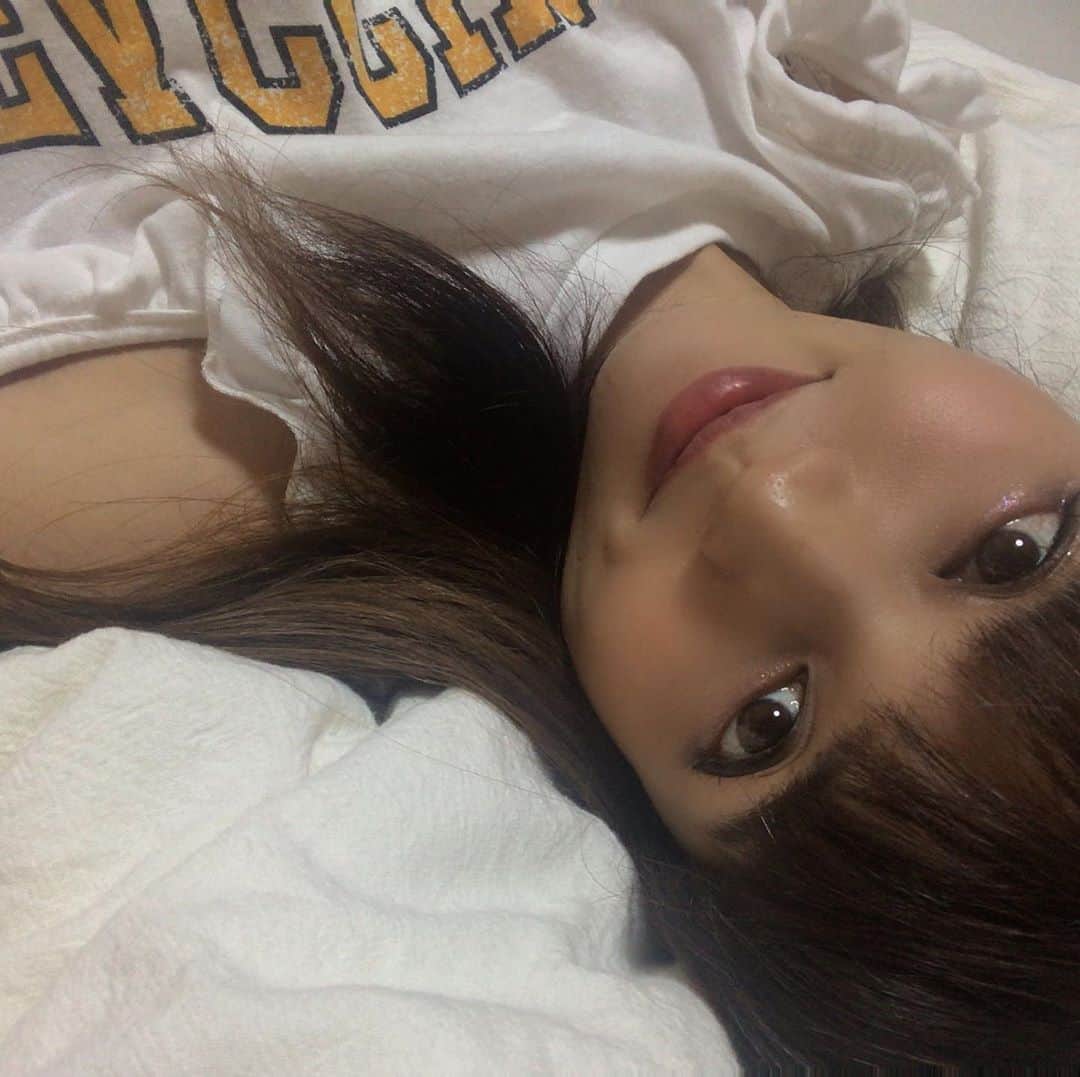 茜結のインスタグラム：「めずらしくラフな格好載せとく。  #女優  #賞味期限は食べ頃ですグラドル #ミニマム #グラビアアイドル #大人可愛い #maturemodel #urecco #Bitter #グランプリ  #グラビア #1ミリでもいいなと思ったらRT  #フォローしてね #女優 #グラビアアイドル #フォロワー増やしたい #酒呑童子 #日本史 #歴史 #歴史好きな人と繋がりたい #教育動画 #youtuber #youtube」
