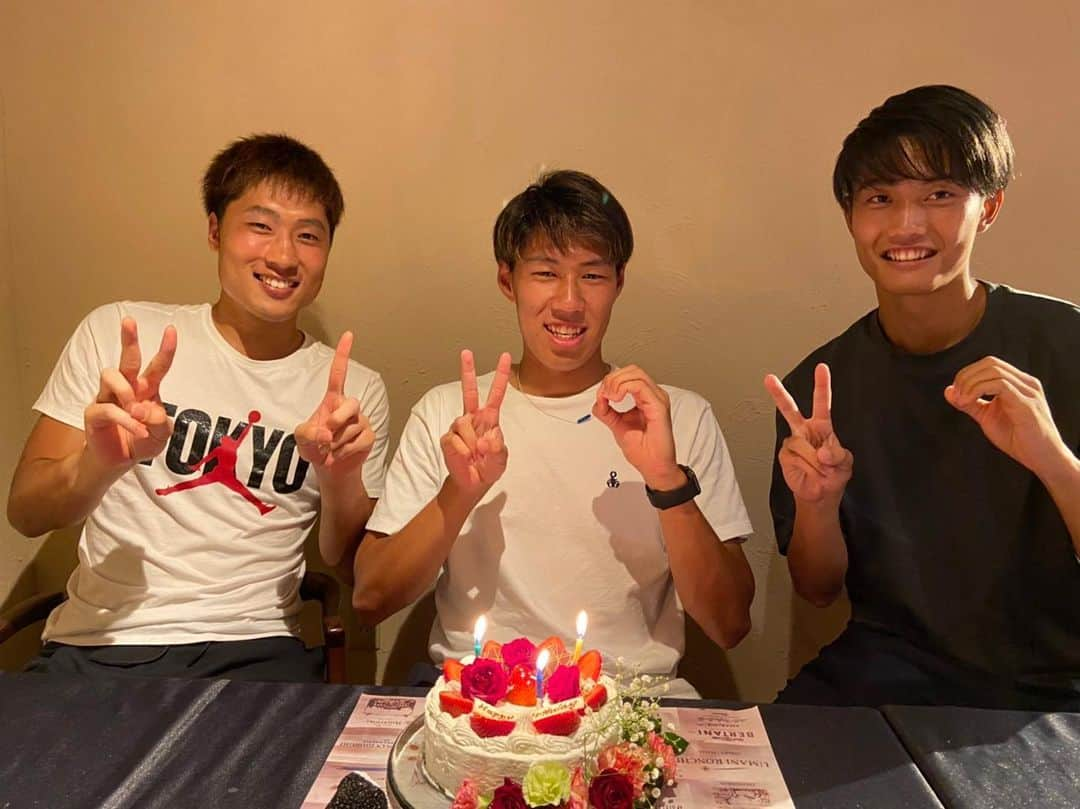 大迫敬介さんのインスタグラム写真 - (大迫敬介Instagram)「・ 21歳になりました🎉  これからも自分らしく頑張ります💪  沢山のメッセージありがとうございました😊  #21歳 #俊希と同じ誕生日 #カシくんも同じ誕生日  #ちなみに大弥は8月10日」7月29日 17時10分 - keisuke.osako